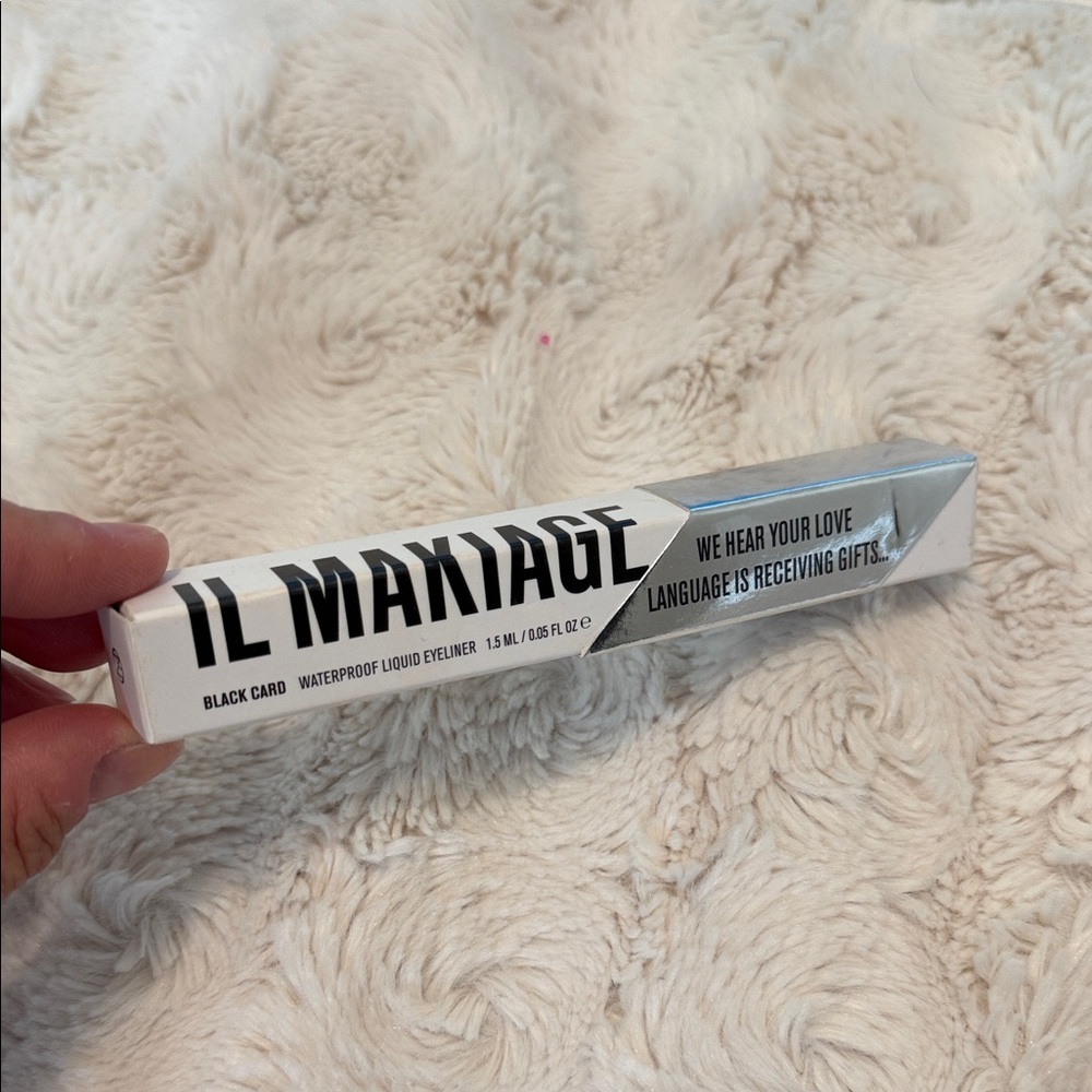 IL MAKIAGE Black Card Liquid Eyeliner waterproof